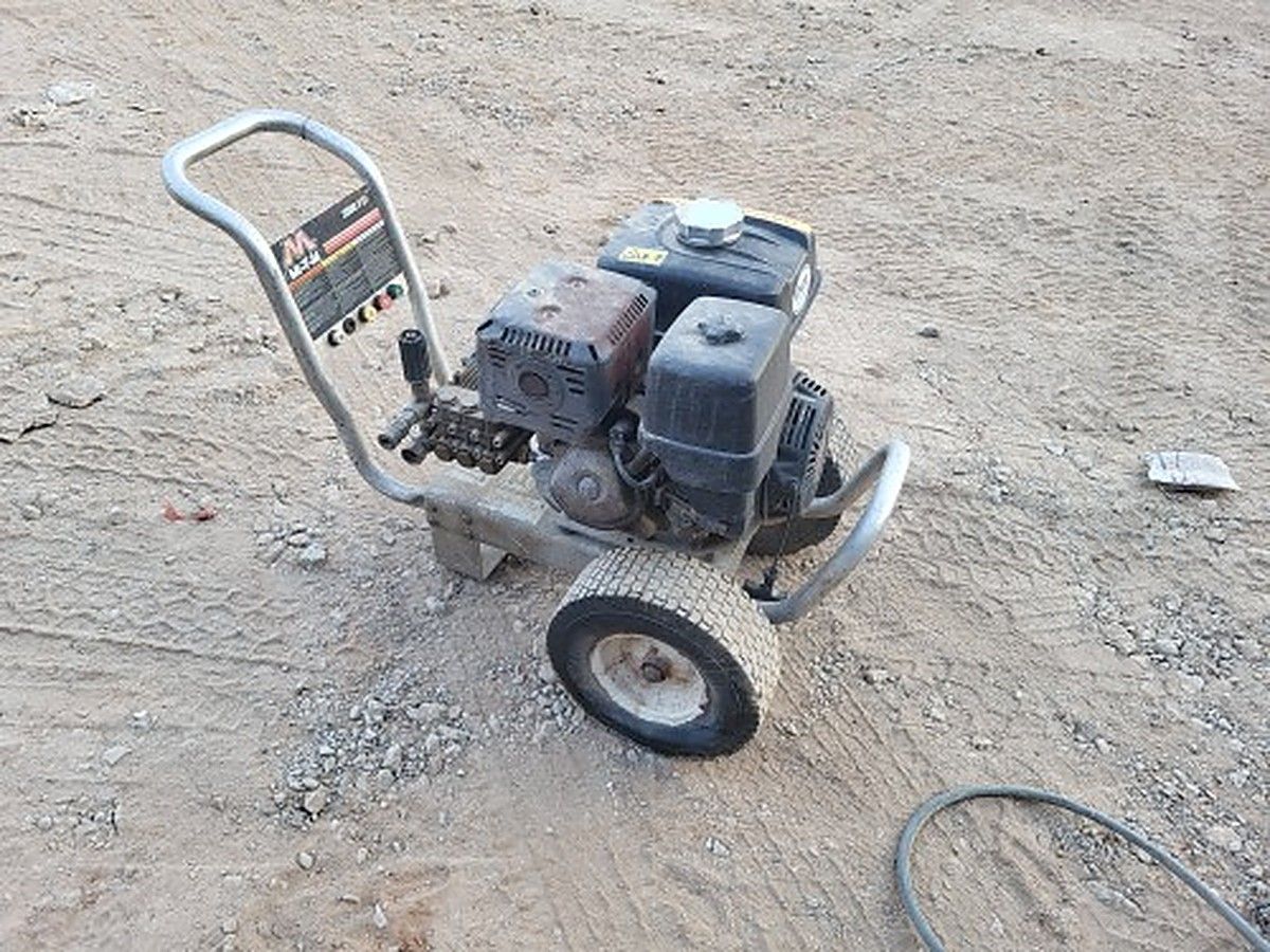 2017 MI-T-M CA-3504-1MAH for sale in Las Vegas, NV