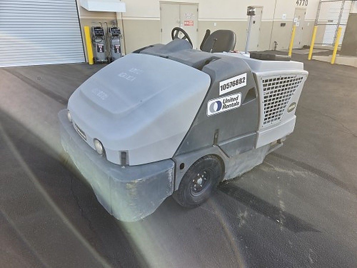 NILFISK SW8000 photo 3