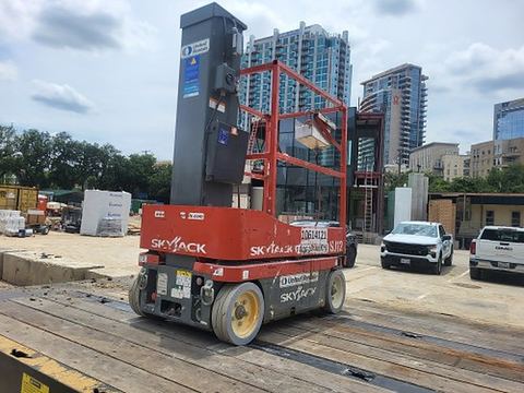 2017 SKYJACK SJ12 Vertical Lift 12' Elec Self Propelled