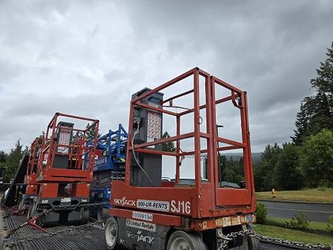 2017 SKYJACK SJ16 Vertical Lift 15' Elec Self Propelled
