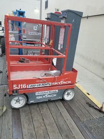 2017 SKYJACK SJ16 Vertical Lift 15' Elec Self Propelled