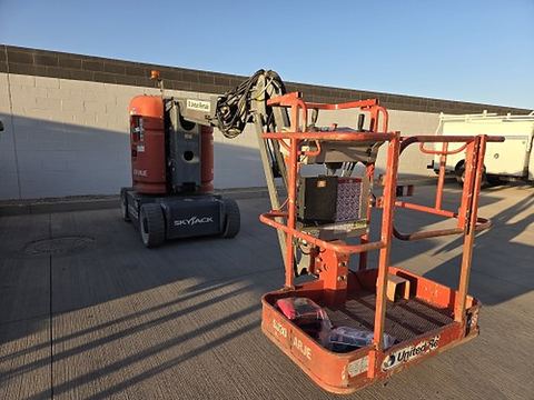 2017 SKYJACK SJ30ARJE Boom 30-33' Articulating Dc