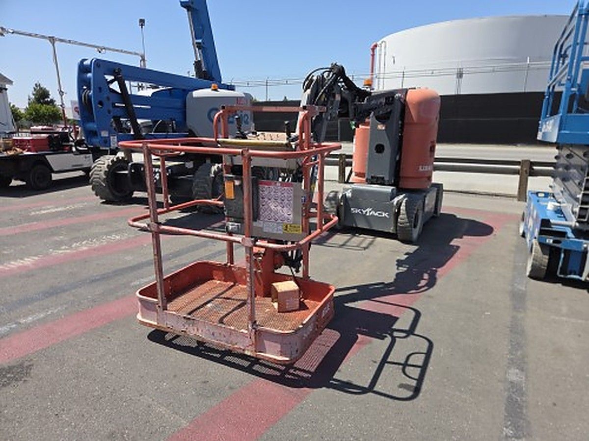 SKYJACK SJ30ARJE photo 2