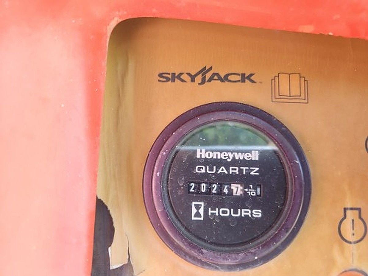 SKYJACK SJ46AJ photo 3