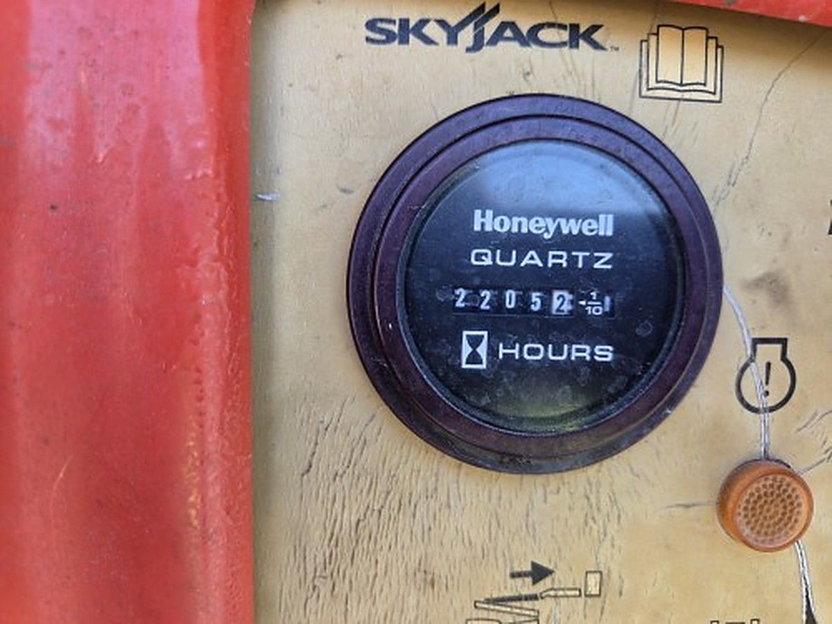 SKYJACK SJ46AJ photo 2