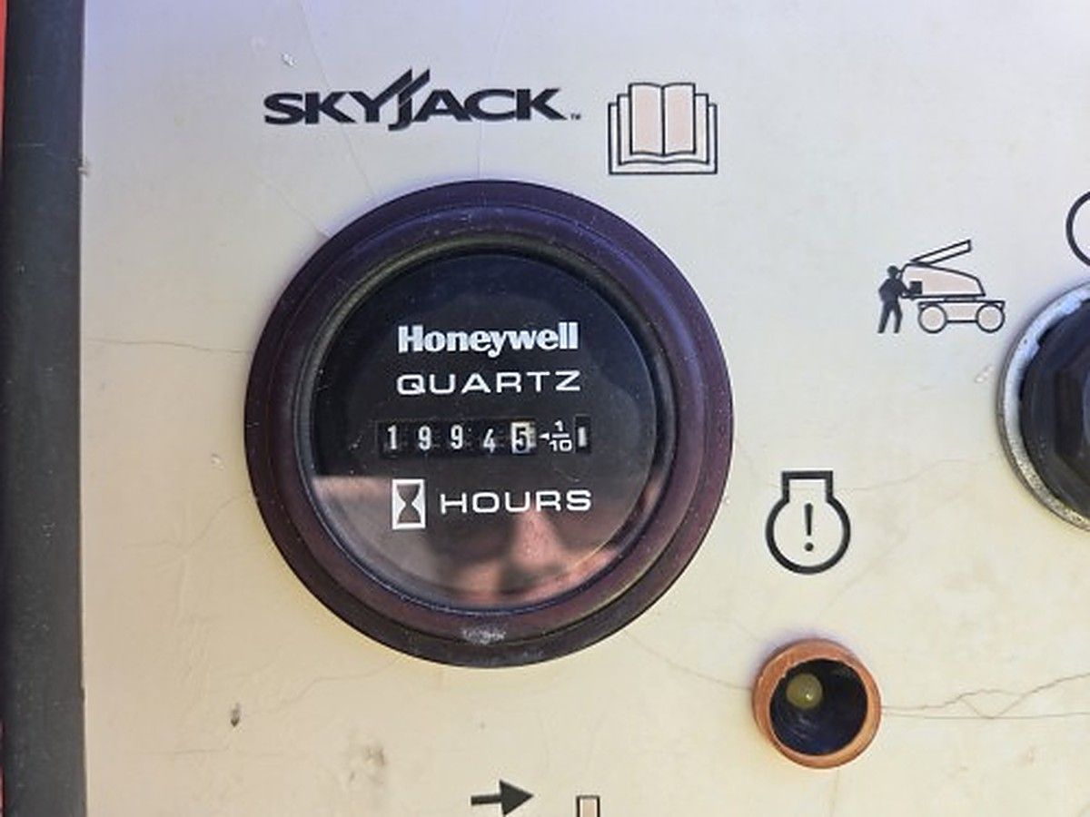 SKYJACK SJ46AJ photo 2