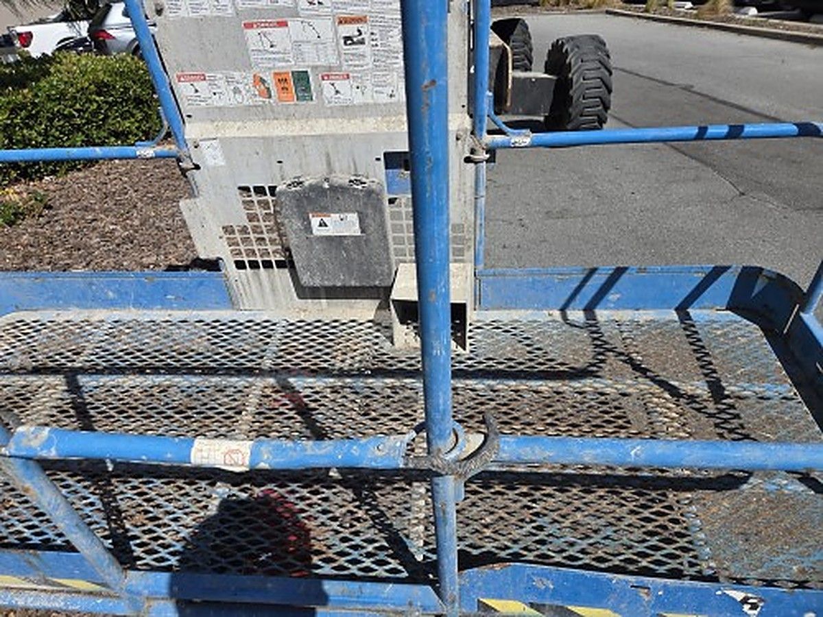 SKYJACK SJ61T photo 3