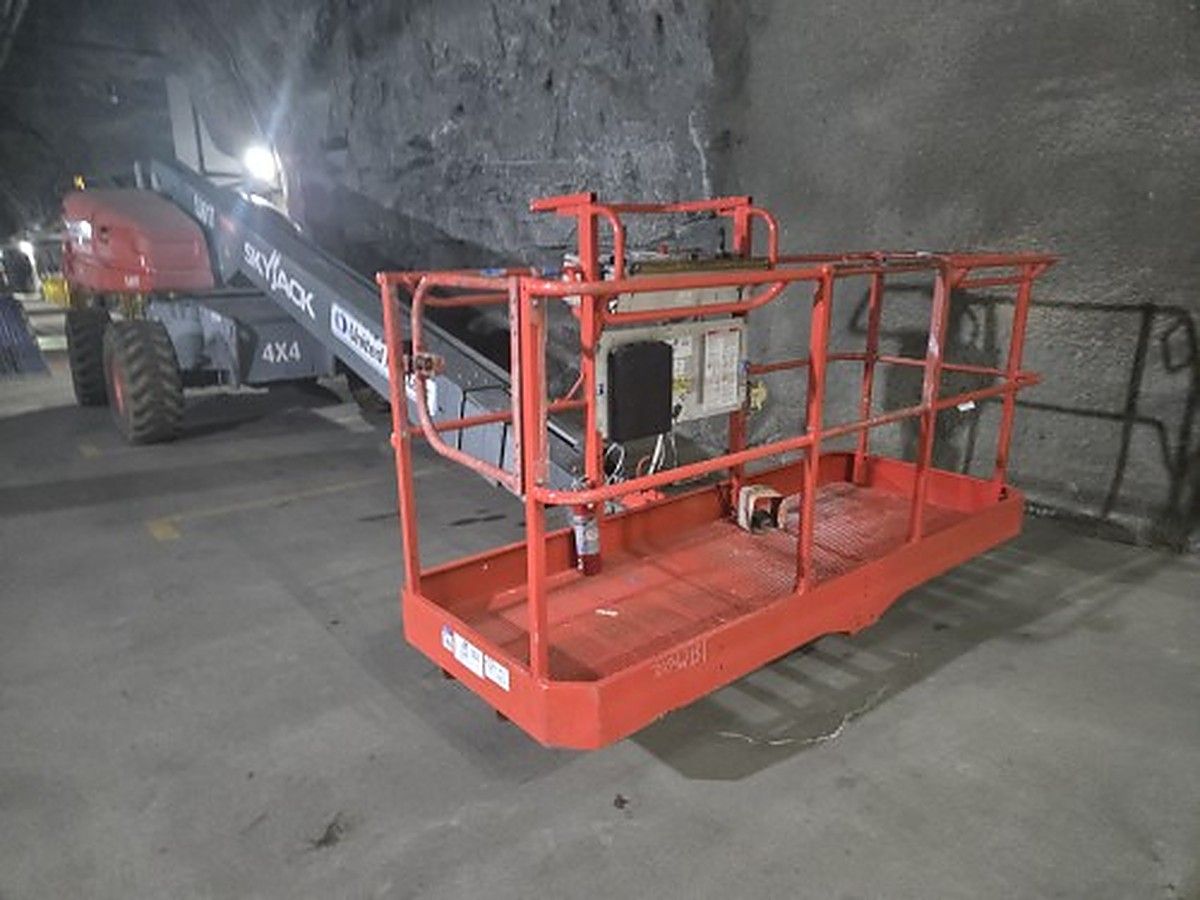 SKYJACK SJ61T photo 4
