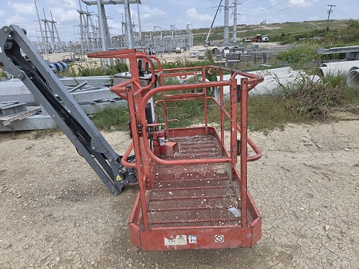 SKYJACK SJ66T photo 10