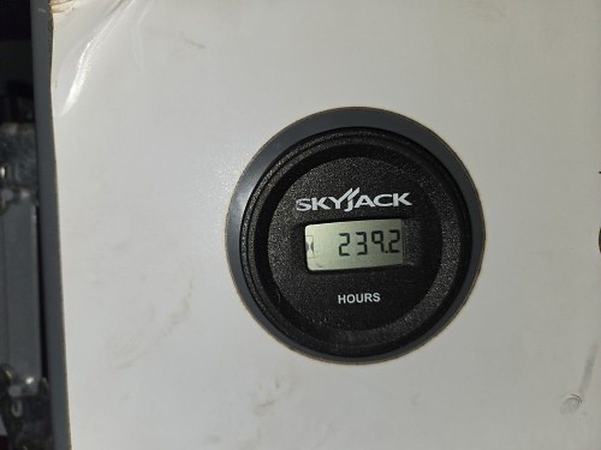 SKYJACK SJ66T photo 3