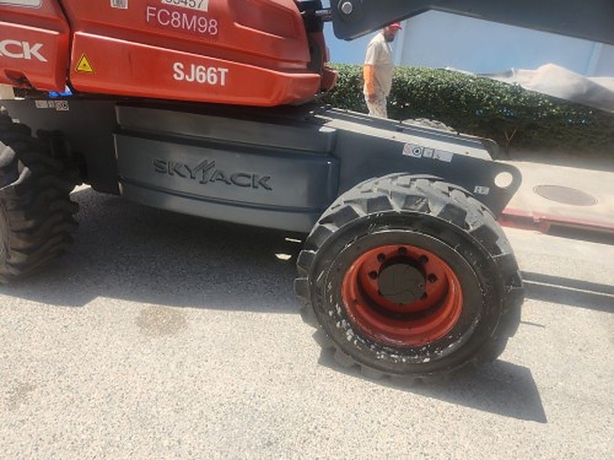 SKYJACK SJ66T photo 12