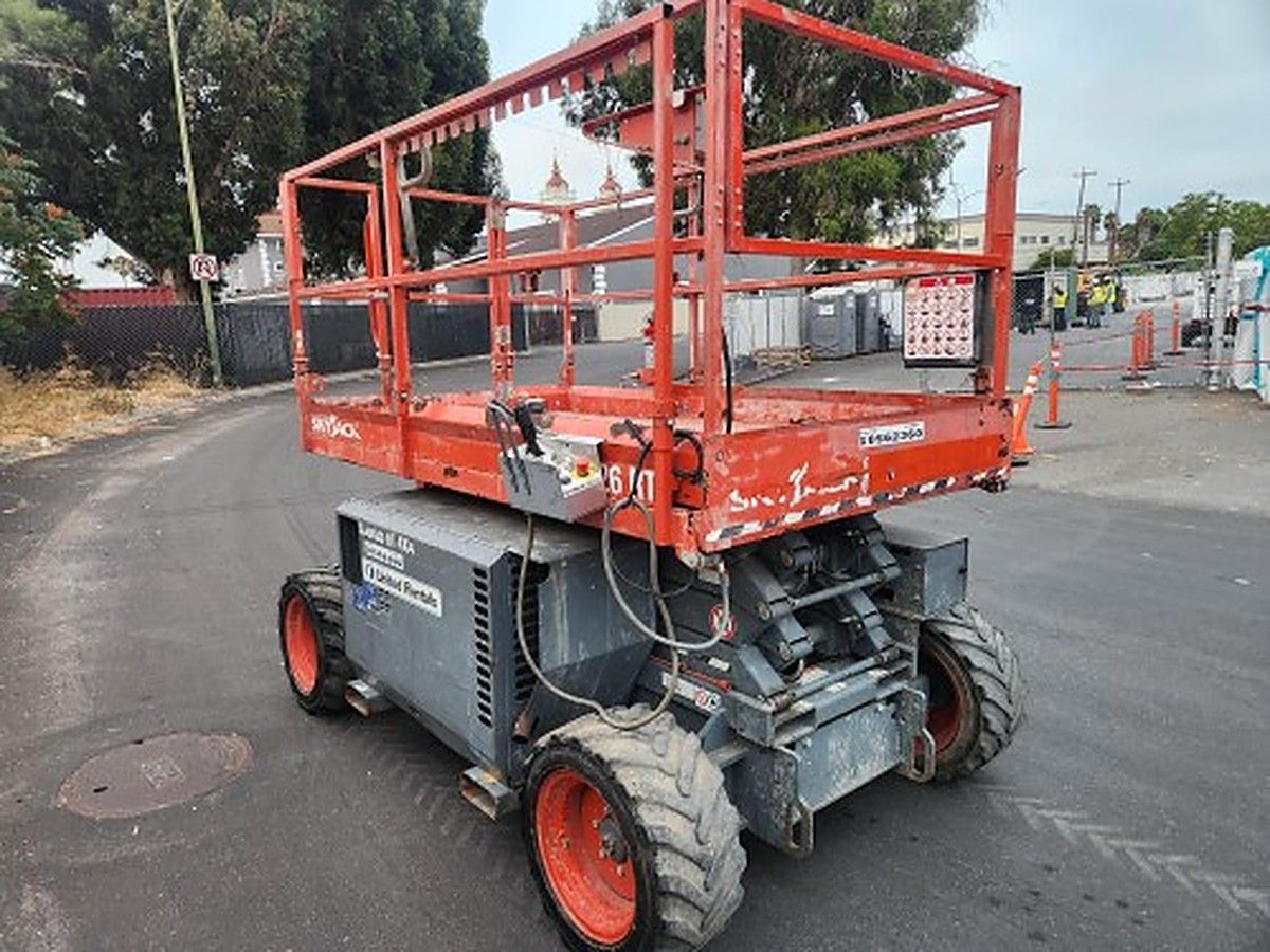 SKYJACK SJ6826RT photo 5