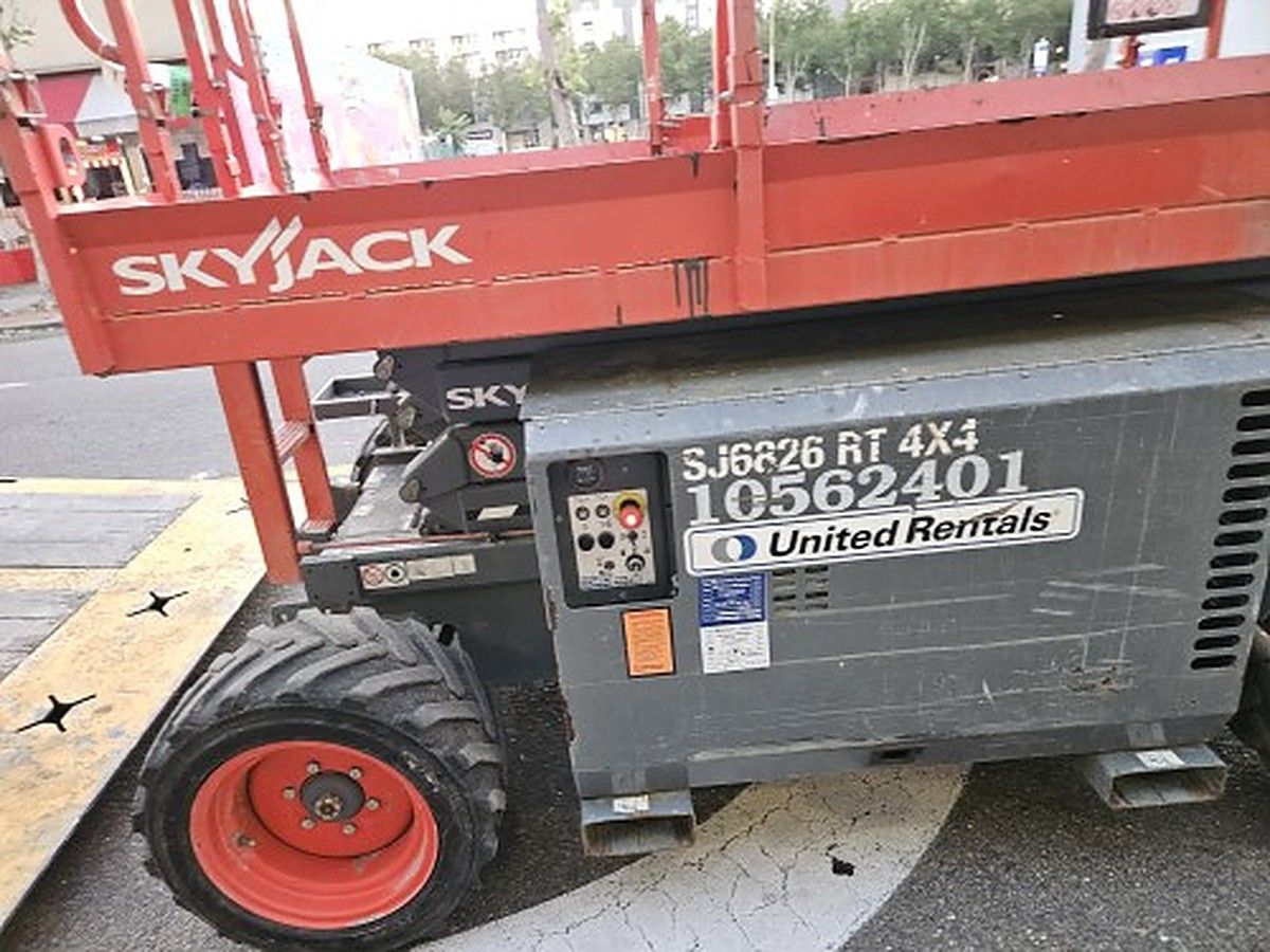 SKYJACK SJ6826RT photo 2
