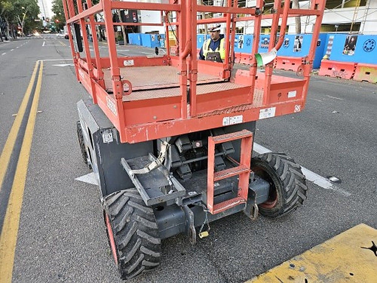 SKYJACK SJ6826RT photo 3