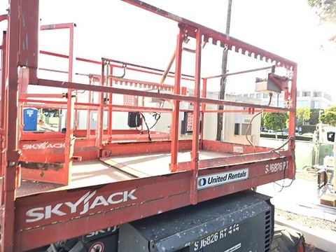 2017 SKYJACK SJ6826RT Scissor Lift 25-27' Ic 4Wd