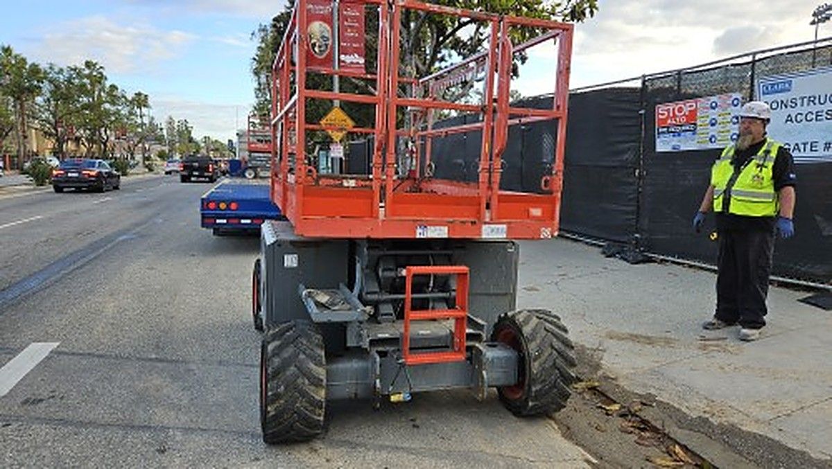 SKYJACK SJ6826RT photo 3