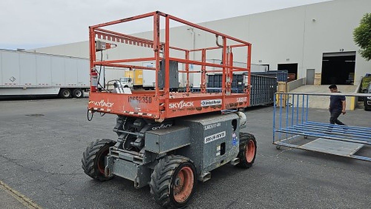 SKYJACK SJ6826RT photo 2
