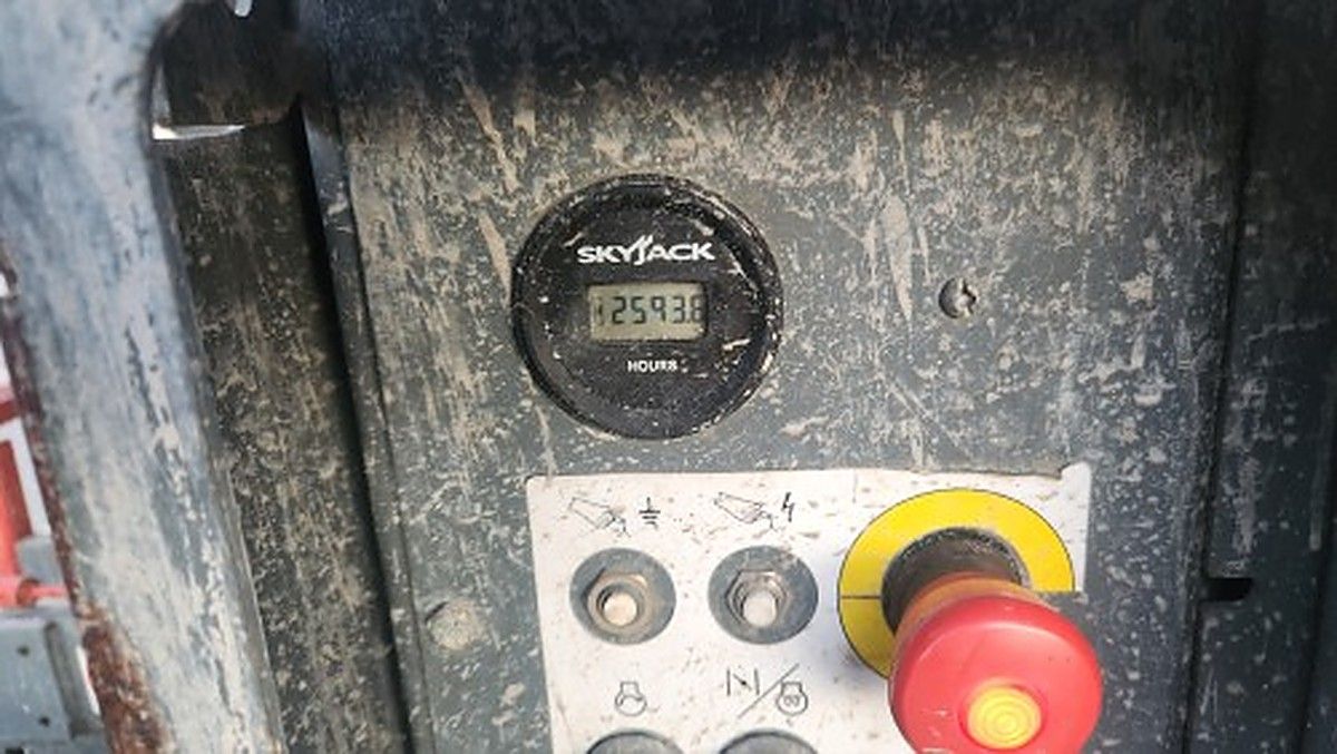 SKYJACK SJ6826RT photo 15