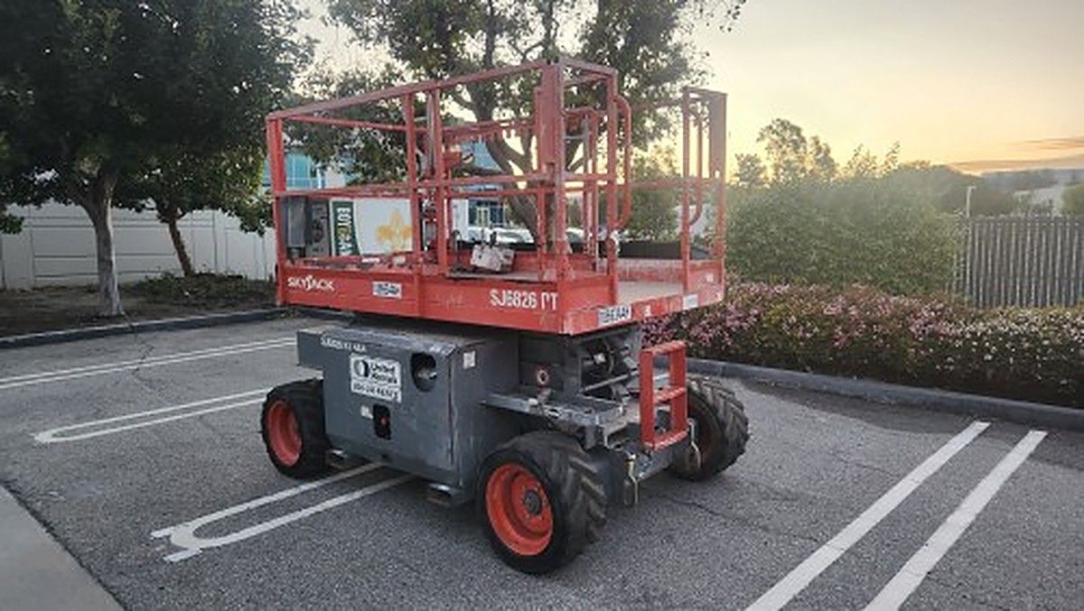 SKYJACK SJ6826RT photo 4
