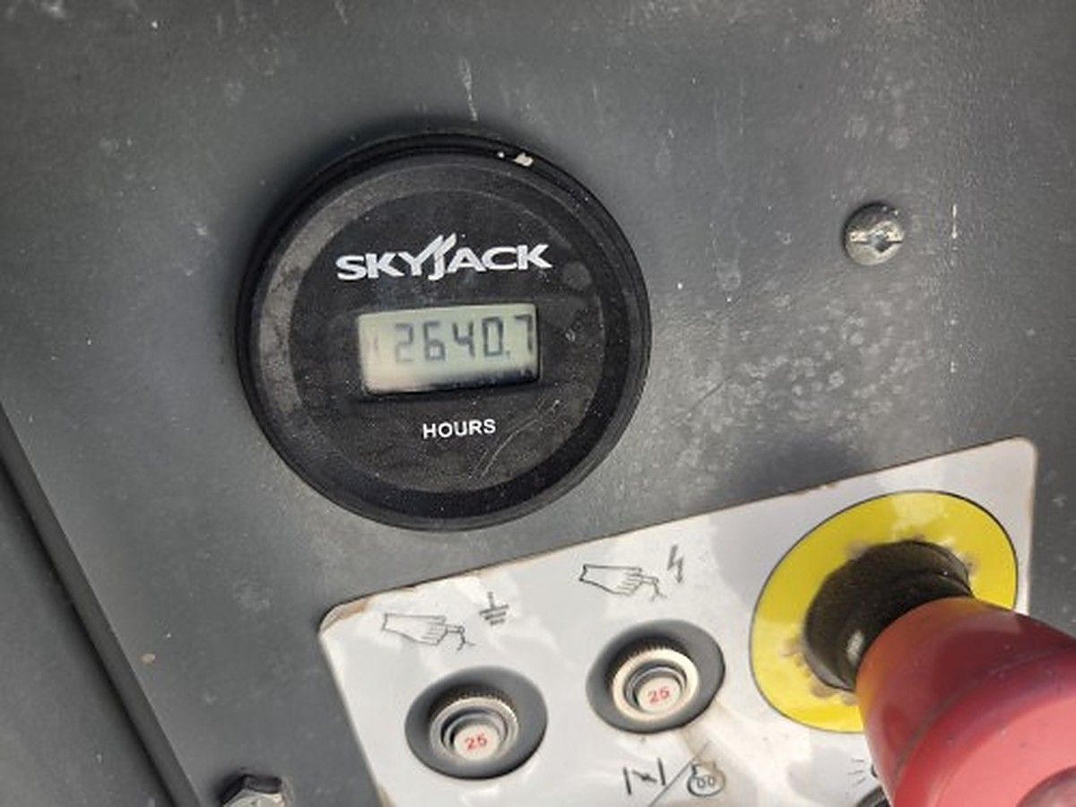 SKYJACK SJ6826RT photo 11
