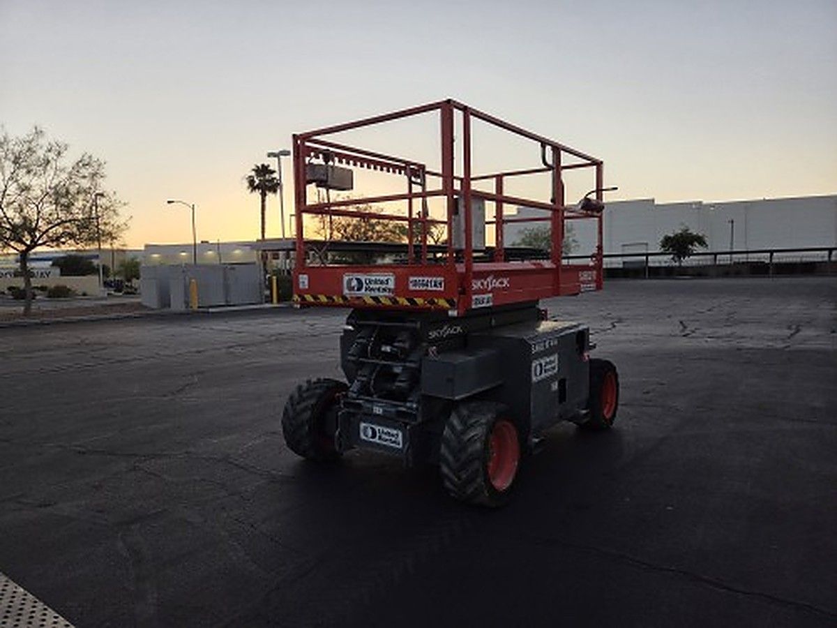 SKYJACK SJ6832RT photo 2