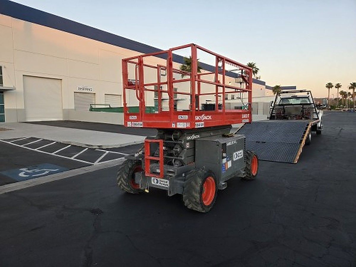 SKYJACK SJ6832RT photo 3
