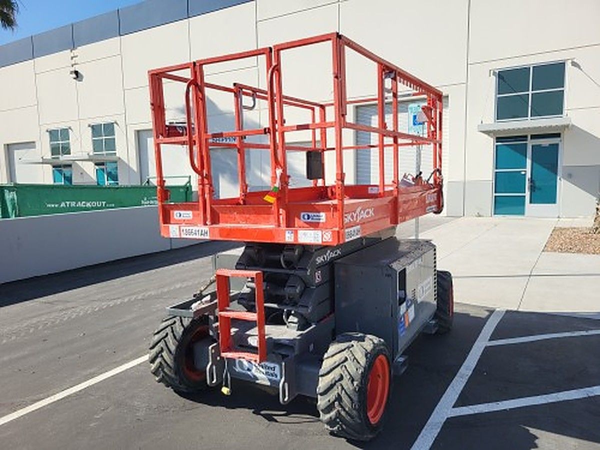 SKYJACK SJ6832RT photo 4