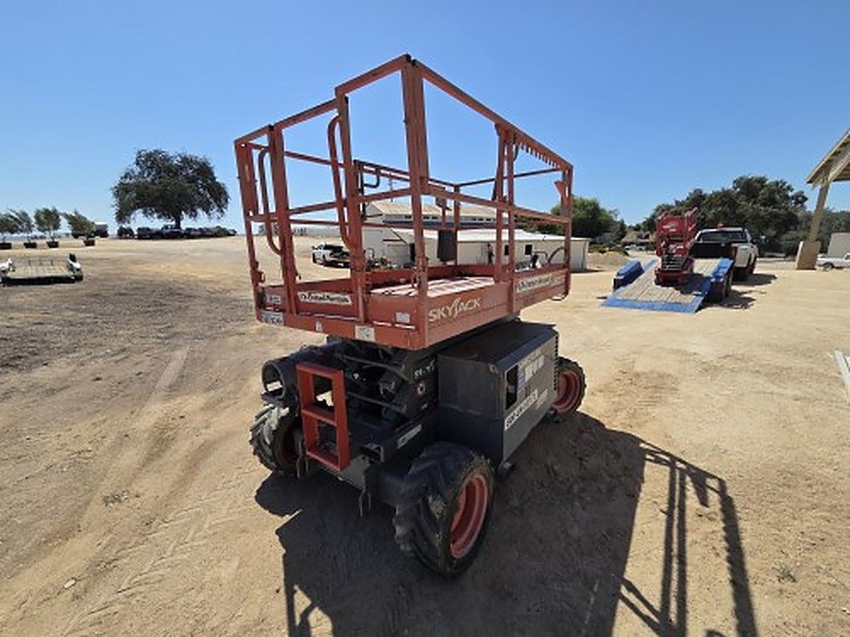 SKYJACK SJ6832RT photo 2
