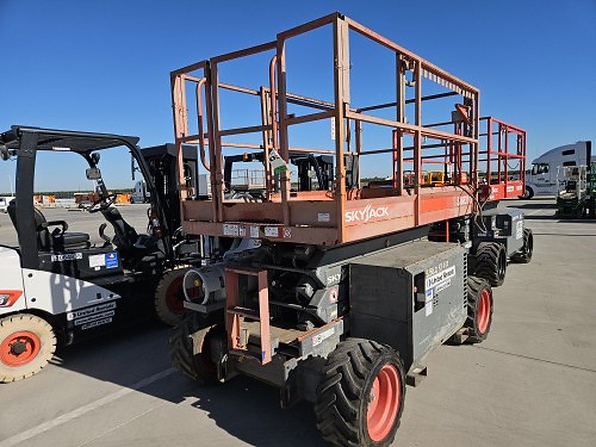 SKYJACK SJ6832RT photo 5