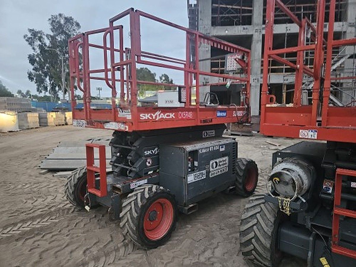 SKYJACK SJ6832RT photo 11