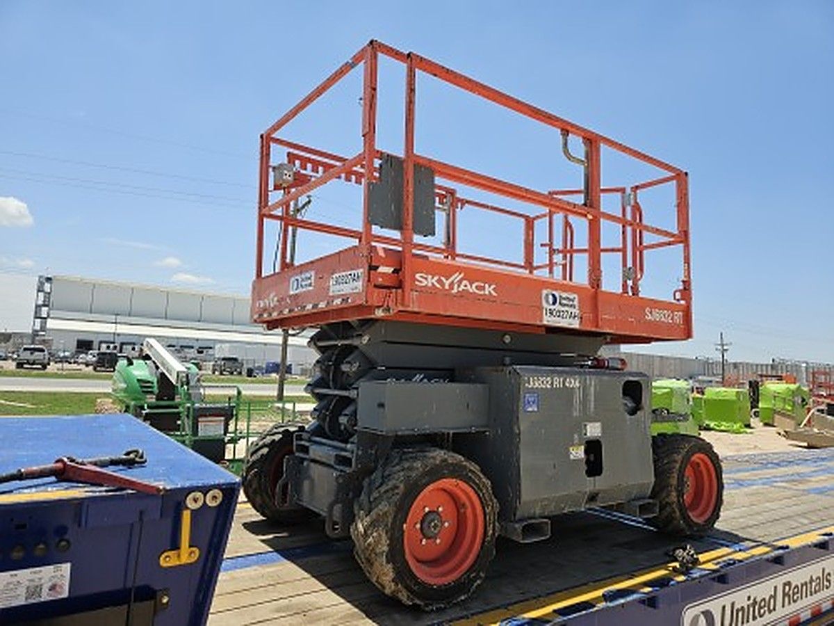 SKYJACK SJ6832RT photo 2