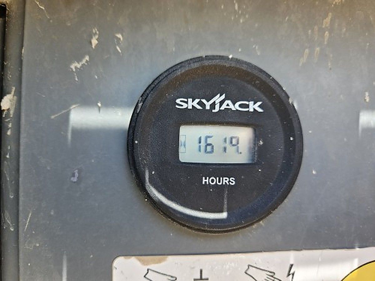 SKYJACK SJ6832RT photo 8