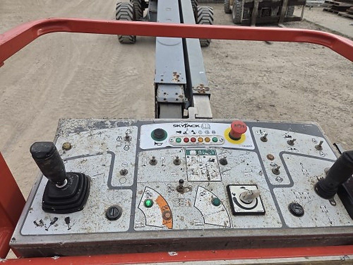 SKYJACK SJ82T photo 5