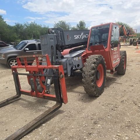2017 SKYJACK SJ843TH Forklift Variable Reach 8000# 40-49'