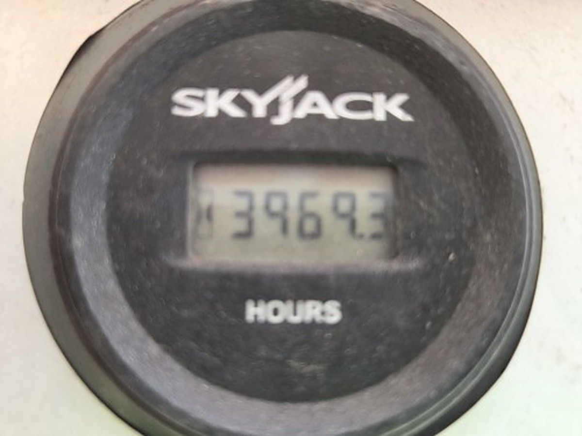 SKYJACK SJ86T photo 11