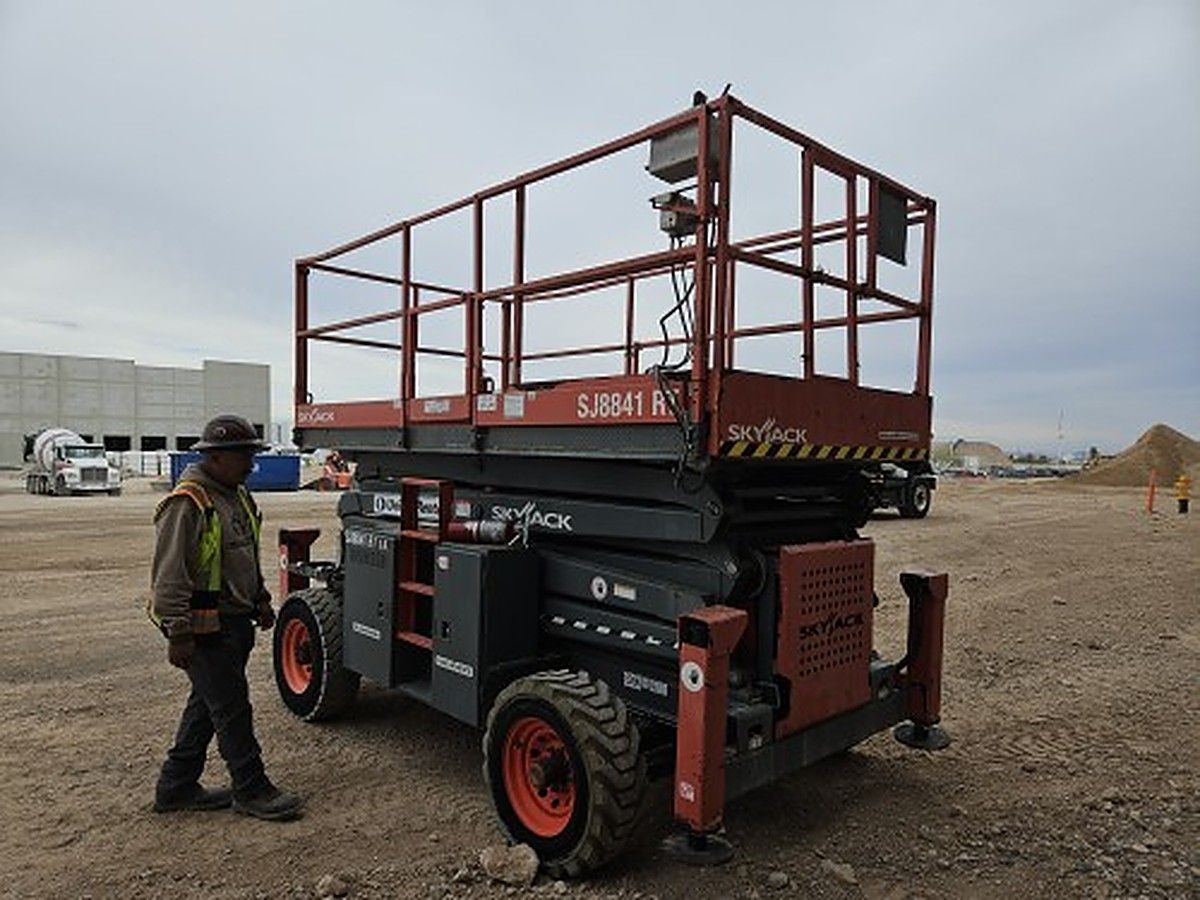 SKYJACK SJ8841RT photo 2