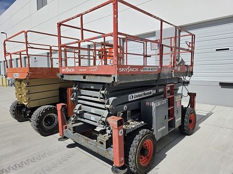 2017 SKYJACK SJ8841RT Scissor Lift 36-49' Ic 4Wd