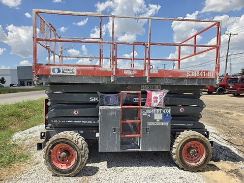2017 SKYJACK SJ8841RT Scissor Lift 36-49' Ic 4Wd