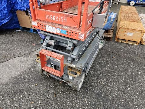 2017 SKYJACK SJIII3219 Scissor Lift 19' Electric
