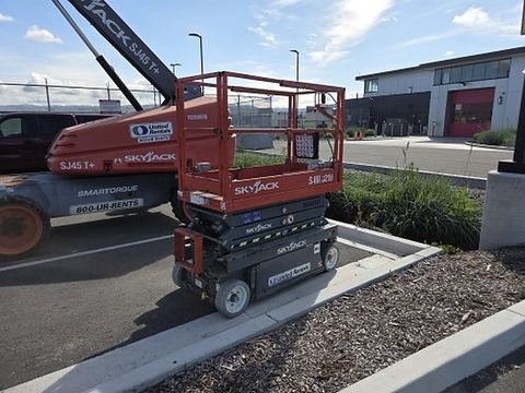 2017 SKYJACK SJIII3219 Scissor Lift 19' Electric