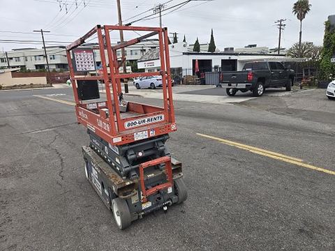 2017 SKYJACK SJIII3219 Scissor Lift 19' Electric