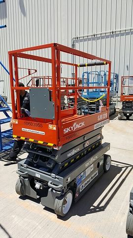 2017 SKYJACK SJIII3219 Scissor Lift 19' Electric