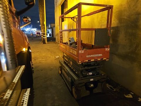 2017 SKYJACK SJIII3219 Scissor Lift 19' Electric