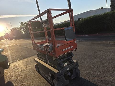 2017 SKYJACK SJIII3219 Scissor Lift 19' Electric