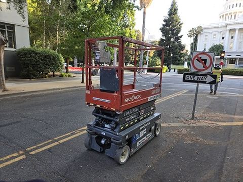 2017 SKYJACK SJIII3219 Scissor Lift 19' Electric
