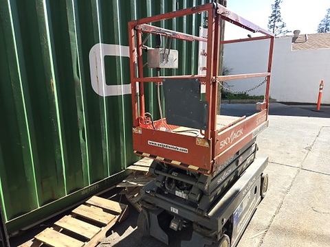 2017 SKYJACK SJIII3219 Scissor Lift 19' Electric