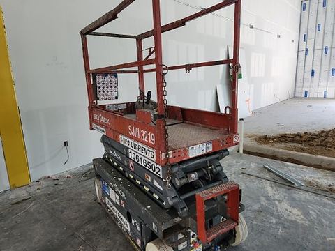 2017 SKYJACK SJIII3219 Scissor Lift 19' Electric