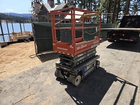 2017 SKYJACK SJIII3219 Scissor Lift 19' Electric