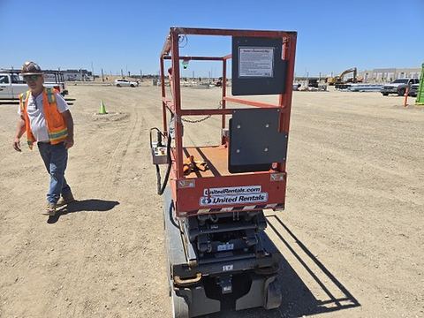 2017 SKYJACK SJIII3219 Scissor Lift 19' Electric