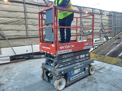 2017 SKYJACK SJIII3219 Scissor Lift 19' Electric